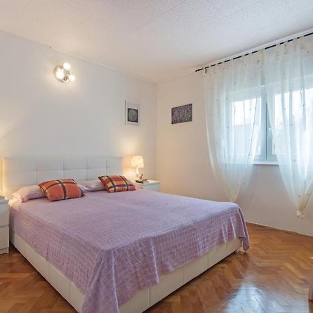 Awesome Apartment In Fazana With Wifi Extérieur photo
