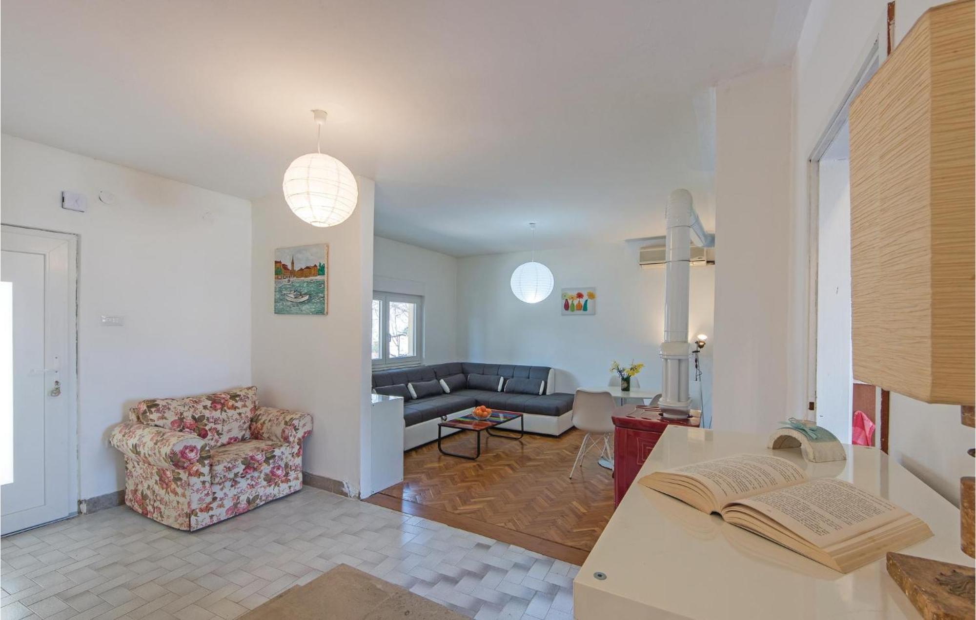 Awesome Apartment In Fazana With Wifi Extérieur photo