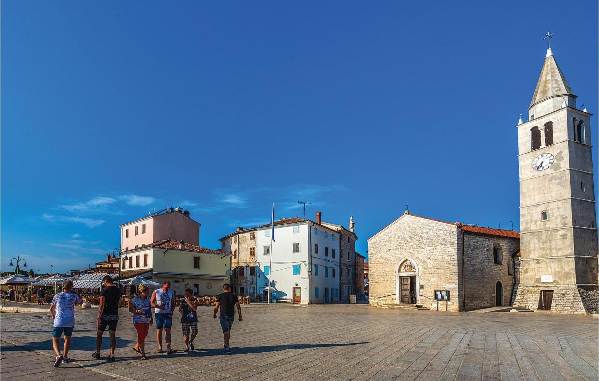 Awesome Apartment In Fazana With Wifi Extérieur photo